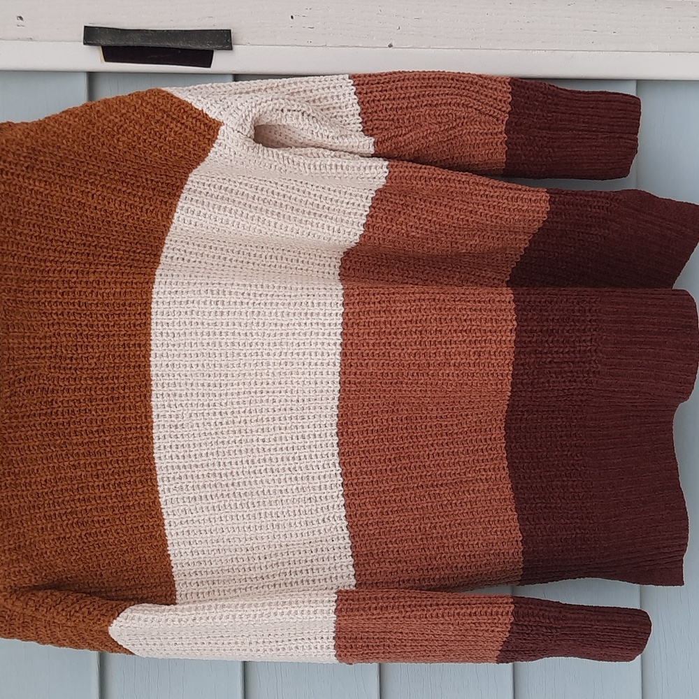 Hippee Rose Sweater - Picture 3 of 3